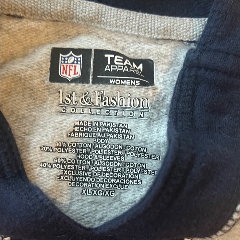 Chicago Bears Women's Navy and Gray Hoodie - Picture 3 of 3